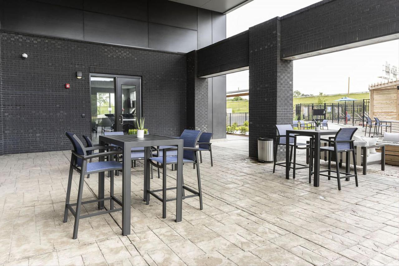 Modern Dwntwn 1 Bdrm Apt Pool Gym Free Parking Indianápolis Exterior foto